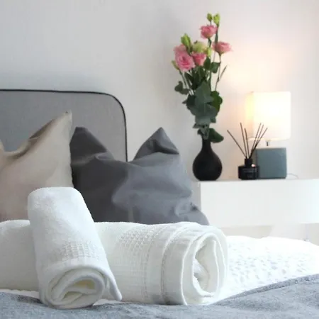 Dreamspace L Kingsize Bett + Free Coffee & Cookies * Darmstadt
