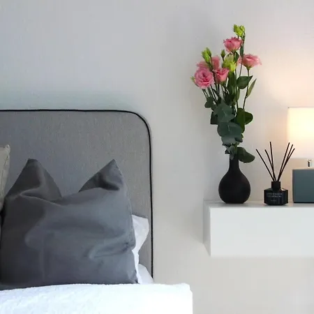 Dreamspace L Kingsize Bett + Free Coffee & Cookies * Darmstadt