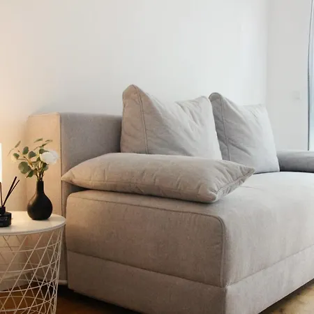 Dreamspace L Kingsize Bett + Free Coffee & Cookies * Darmstadt